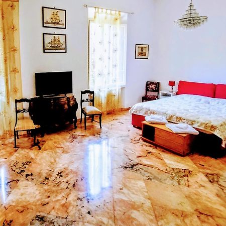 Gabry'S Home Three-Bedroom Big Apartment Near City Center & Train Station To Pisa And Florence & Ferries To Sardegna Corsica Livorno Kültér fotó