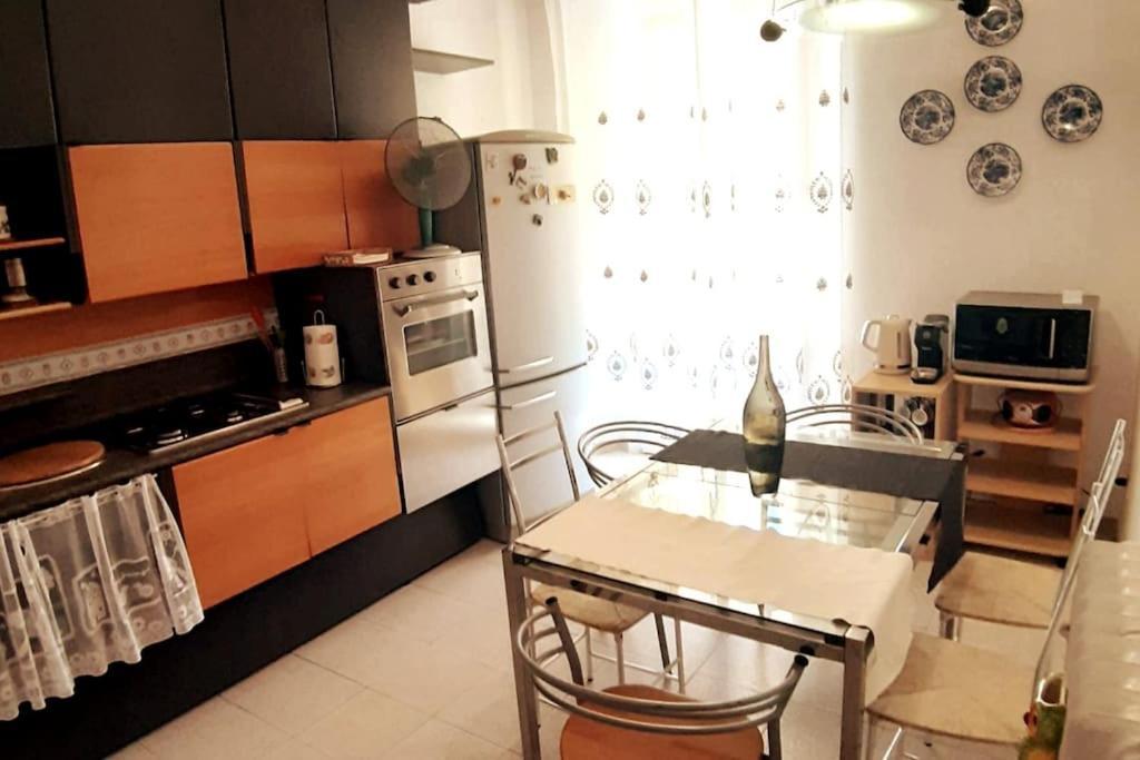 Gabry'S Home Three-Bedroom Big Apartment Near City Center & Train Station To Pisa And Florence & Ferries To Sardegna Corsica Livorno Kültér fotó