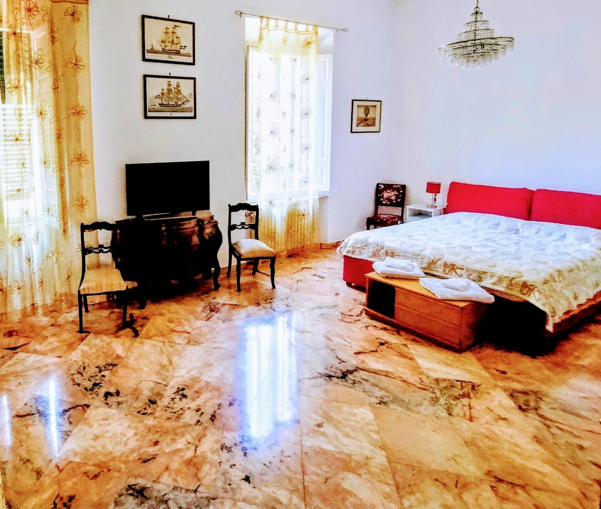 Gabry'S Home Three-Bedroom Big Apartment Near City Center & Train Station To Pisa And Florence & Ferries To Sardegna Corsica Livorno Kültér fotó